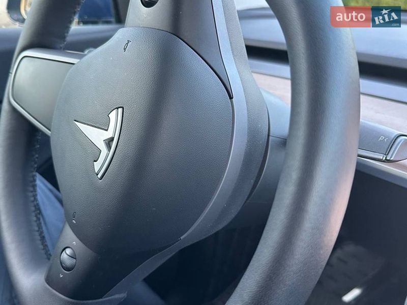 Внедорожник / Кроссовер Tesla Model Y 2021 в Надворной