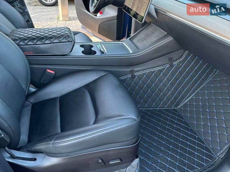 Внедорожник / Кроссовер Tesla Model Y 2021 в Надворной