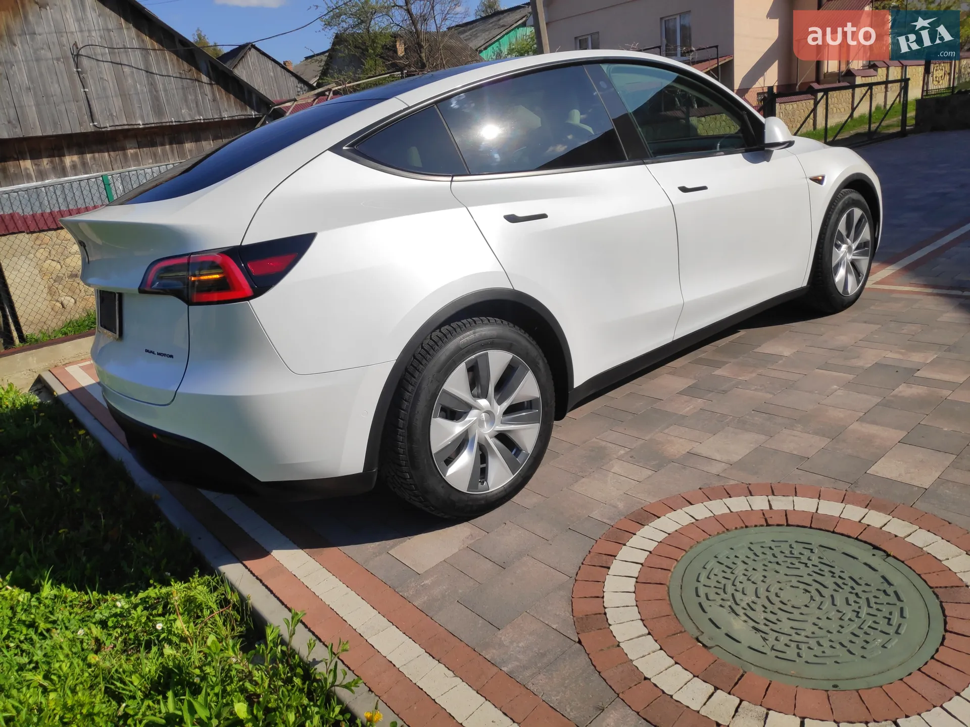 2020 Tesla Model Y - мініатюра 9