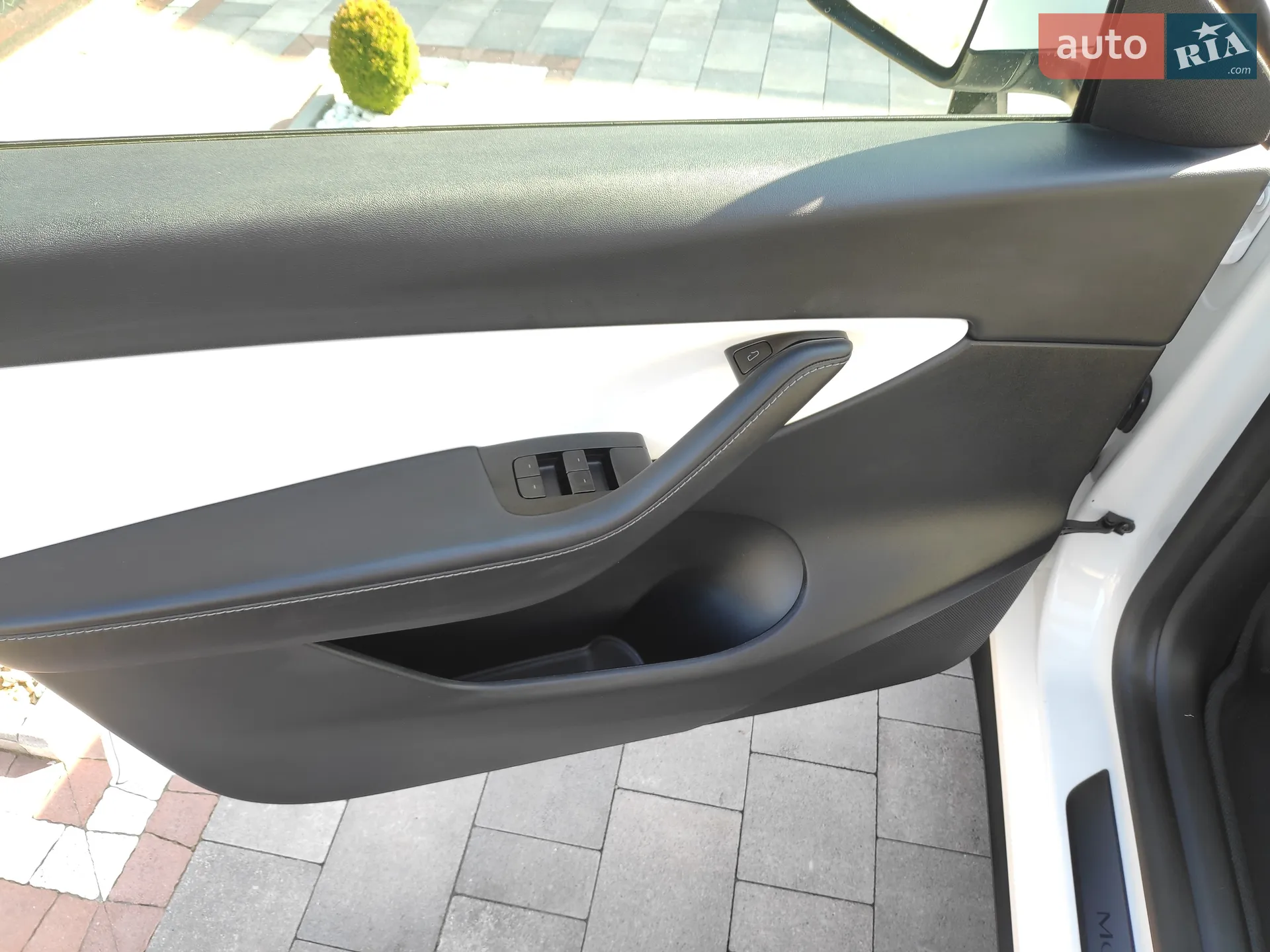 2020 Tesla Model Y - мініатюра 32