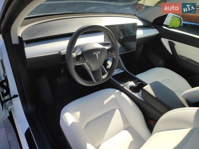 Внедорожник / Кроссовер Tesla Model Y 2020 в Долине