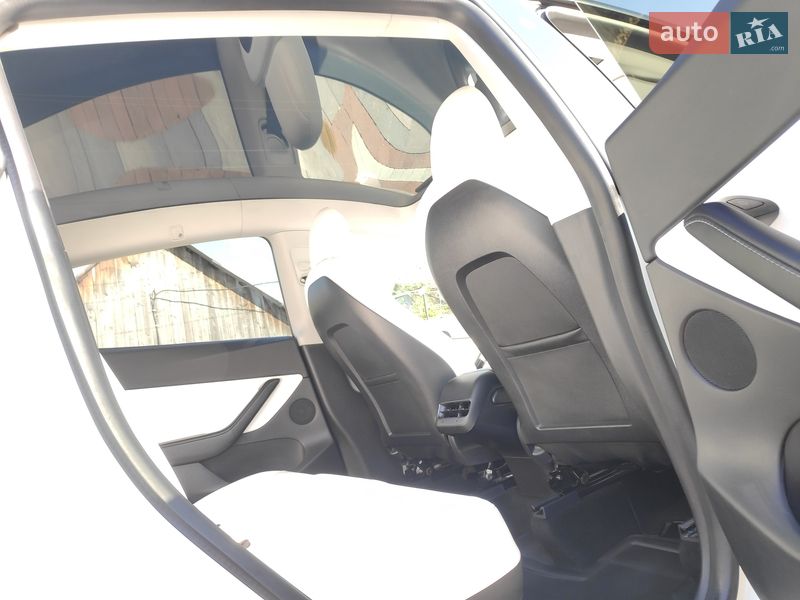 Внедорожник / Кроссовер Tesla Model Y 2020 в Долине