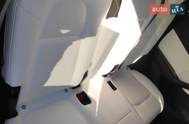 Внедорожник / Кроссовер Tesla Model Y 2020 в Долине
