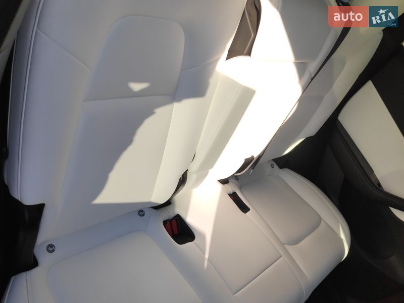Внедорожник / Кроссовер Tesla Model Y 2020 в Долине