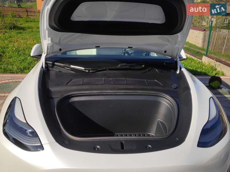 Внедорожник / Кроссовер Tesla Model Y 2020 в Долине
