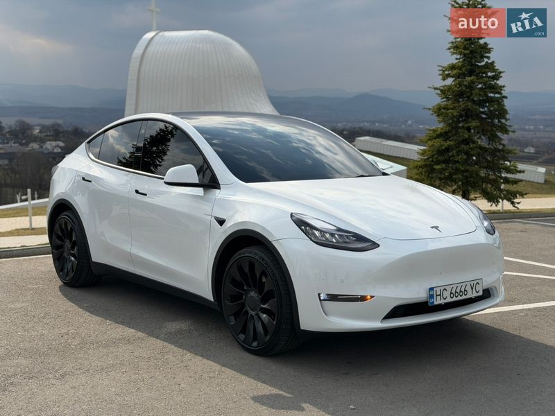 Tesla Model Y 2021