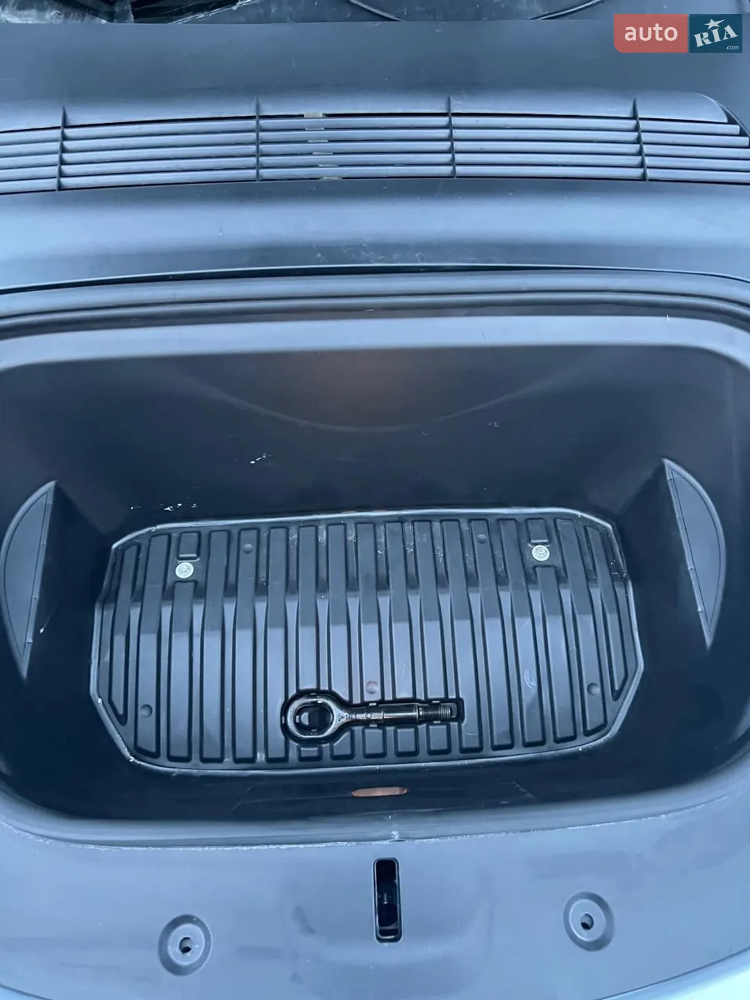 2020 Tesla Model Y - мініатюра 24