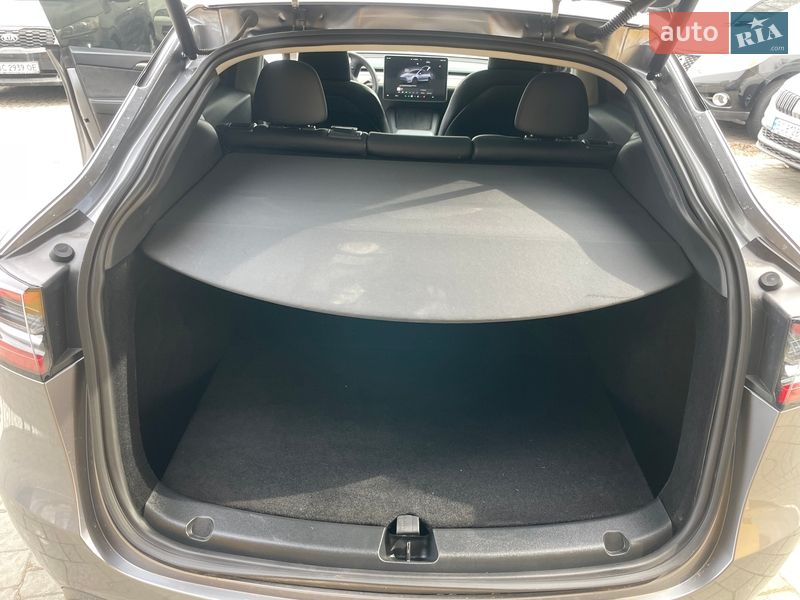 Внедорожник / Кроссовер Tesla Model Y 2025 в Львове