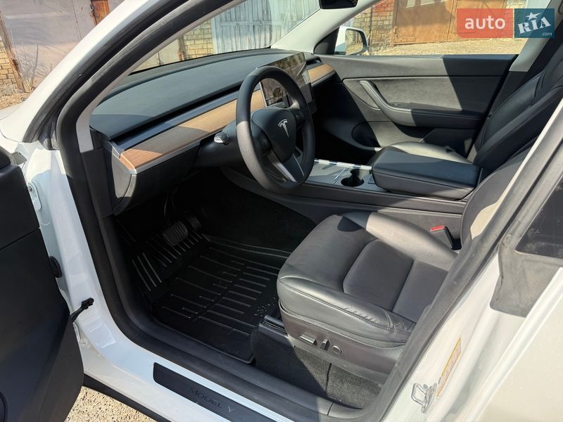Позашляховик / Кросовер Tesla Model Y 2021 в Києві фото 32 Позашляховик / Кросовер Tesla Model Y 2021 в Києві