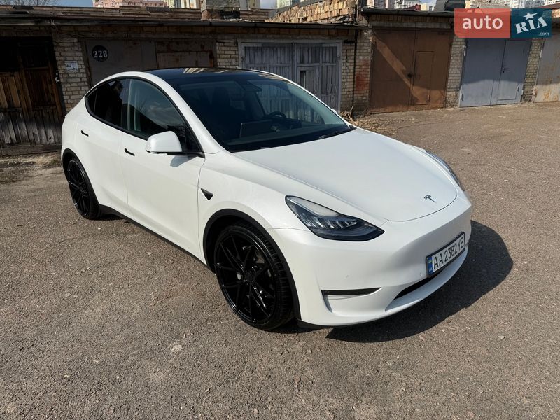 Позашляховик / Кросовер Tesla Model Y 2021 в Києві фото 5 Позашляховик / Кросовер Tesla Model Y 2021 в Києві