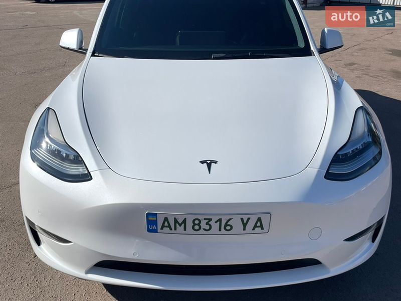 Tesla Model Y 2022