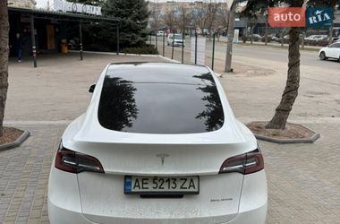 Позашляховик / Кросовер Tesla Model Y 2024 в Кам'янському
