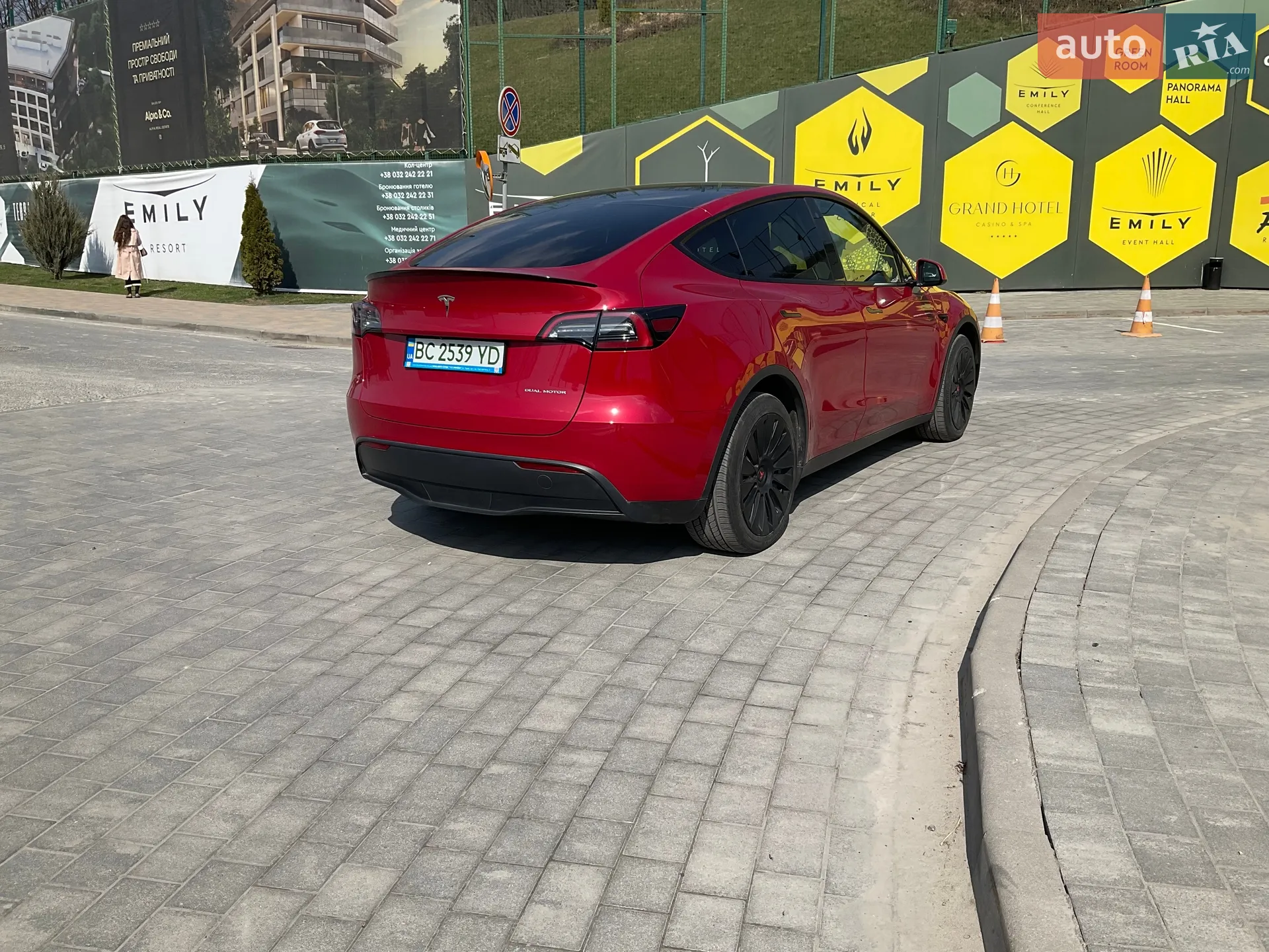 2023 Tesla Model Y - мініатюра 3