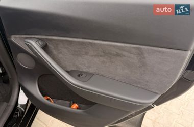 Внедорожник / Кроссовер Tesla Model Y 2023 в Днепре