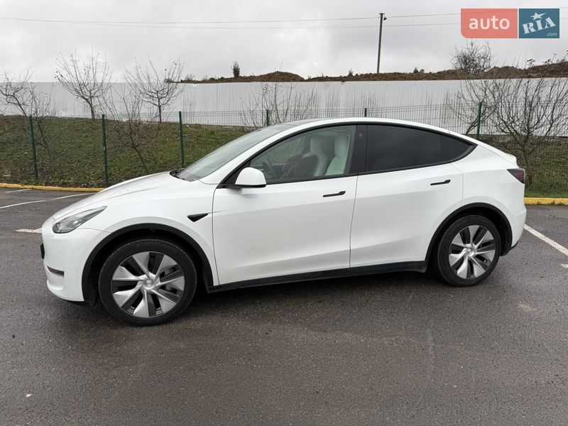 Внедорожник / Кроссовер Tesla Model Y 2022 в Ужгороде фото 15 Внедорожник / Кроссовер Tesla Model Y 2022 в Ужгороде