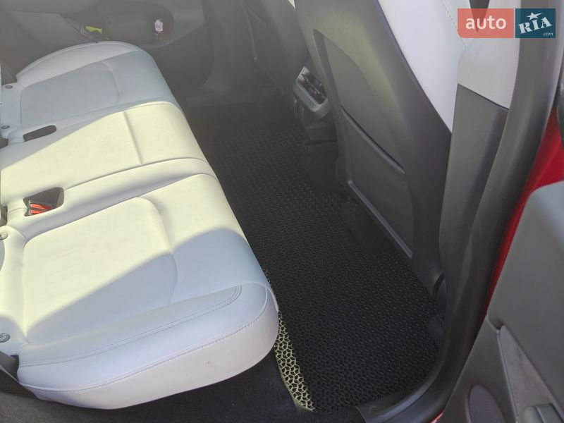 Внедорожник / Кроссовер Tesla Model Y 2023 в Лозовой