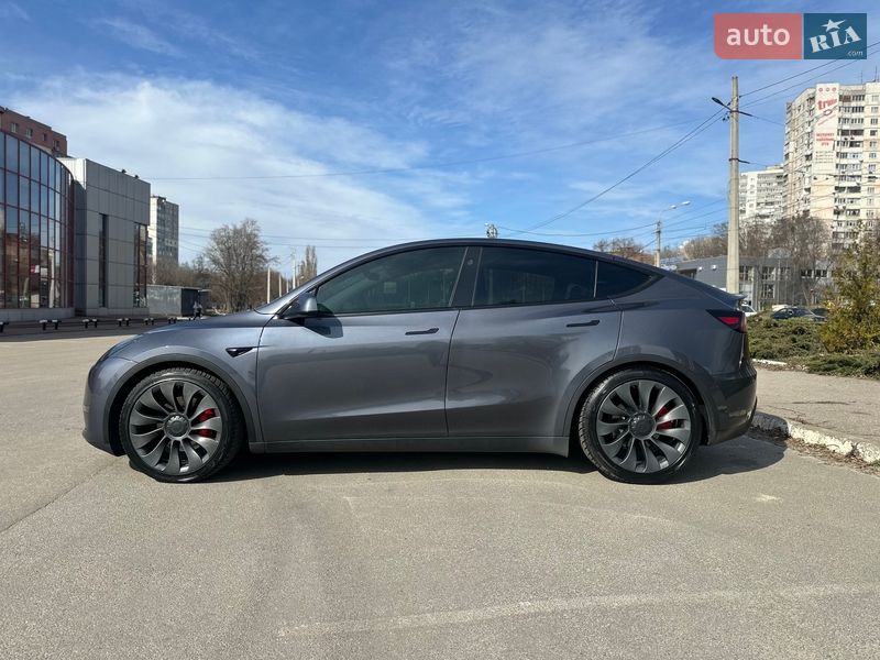 Внедорожник / Кроссовер Tesla Model Y 2023 в Харькове