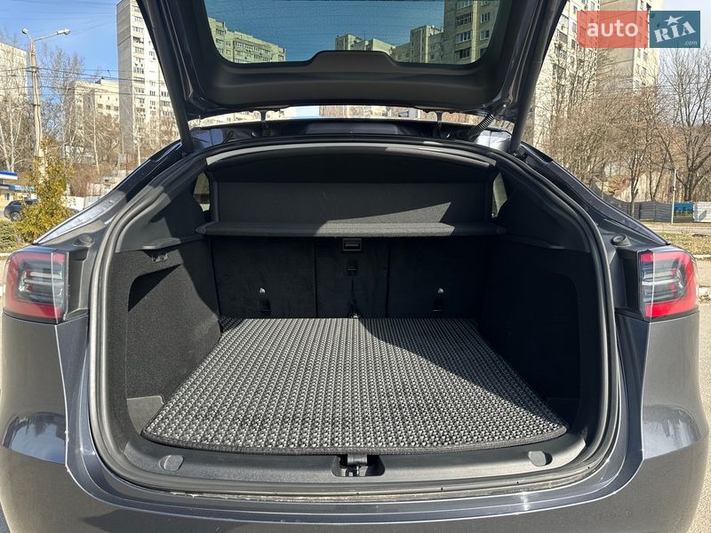 Внедорожник / Кроссовер Tesla Model Y 2023 в Харькове