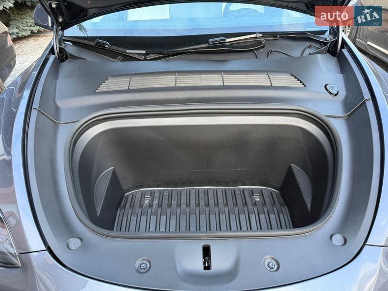 Внедорожник / Кроссовер Tesla Model Y 2023 в Харькове