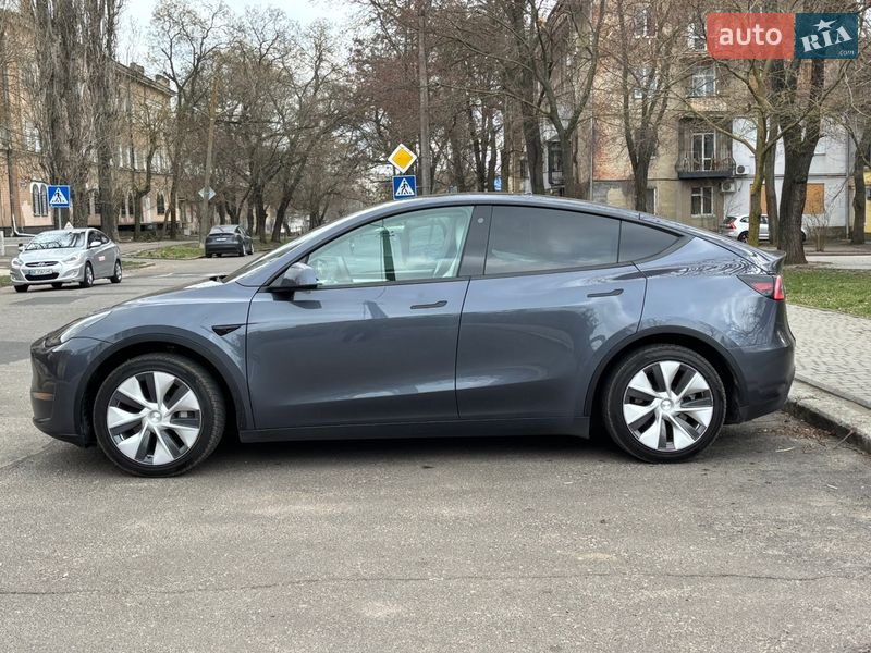 Внедорожник / Кроссовер Tesla Model Y 2023 в Николаеве
