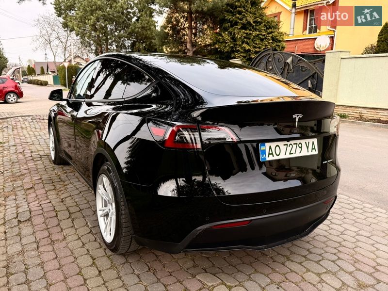 Позашляховик / Кросовер Tesla Model Y 2022 в Ужгороді