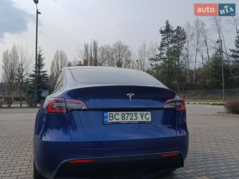 Внедорожник / Кроссовер Tesla Model Y 2021 в Киеве