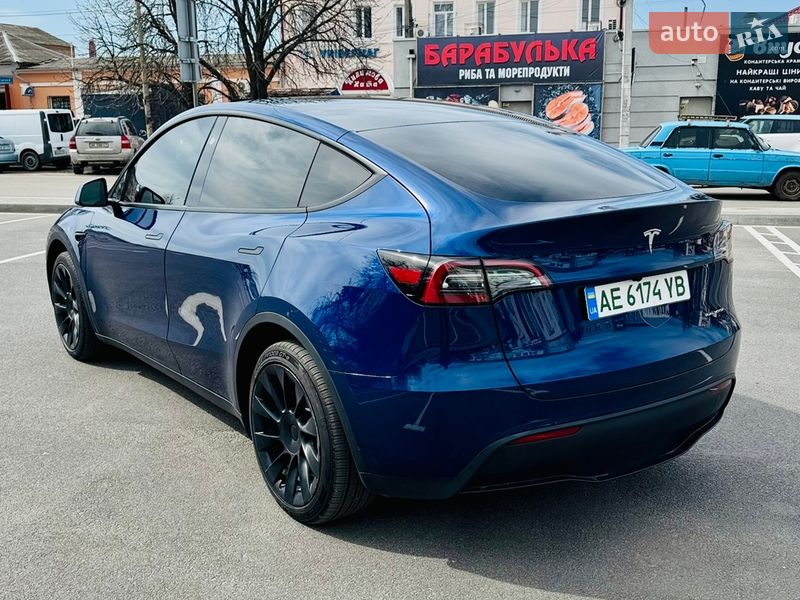 Внедорожник / Кроссовер Tesla Model Y 2023 в Новомосковске