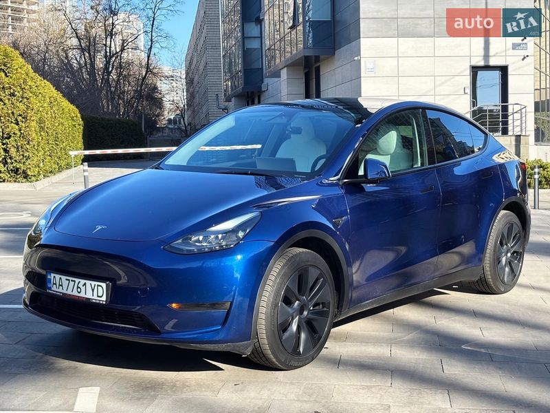 Позашляховик / Кросовер Tesla Model Y 2025 в Києві фото 9 Позашляховик / Кросовер Tesla Model Y 2025 в Києві