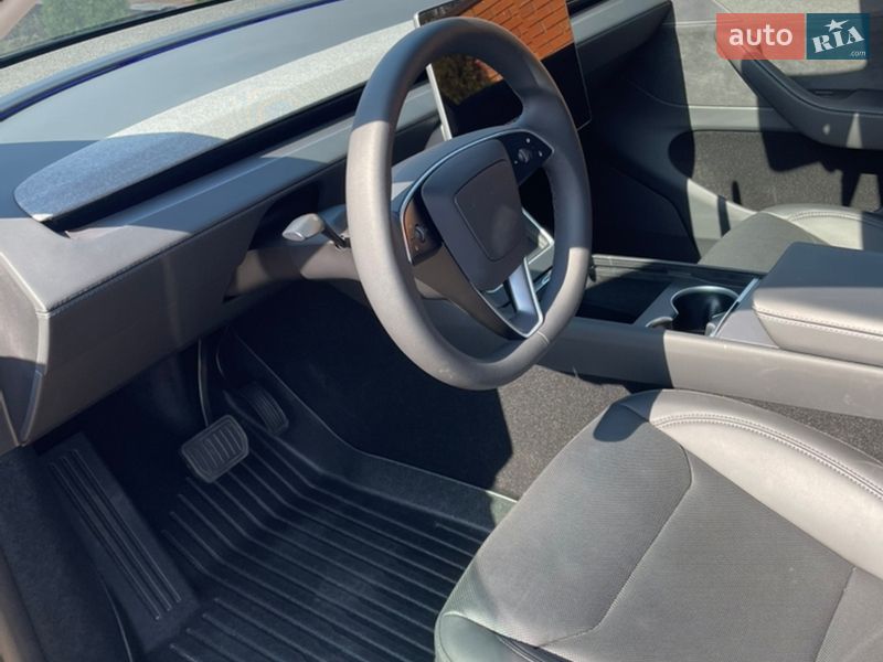 Внедорожник / Кроссовер Tesla Model Y 2025 в Кропивницком