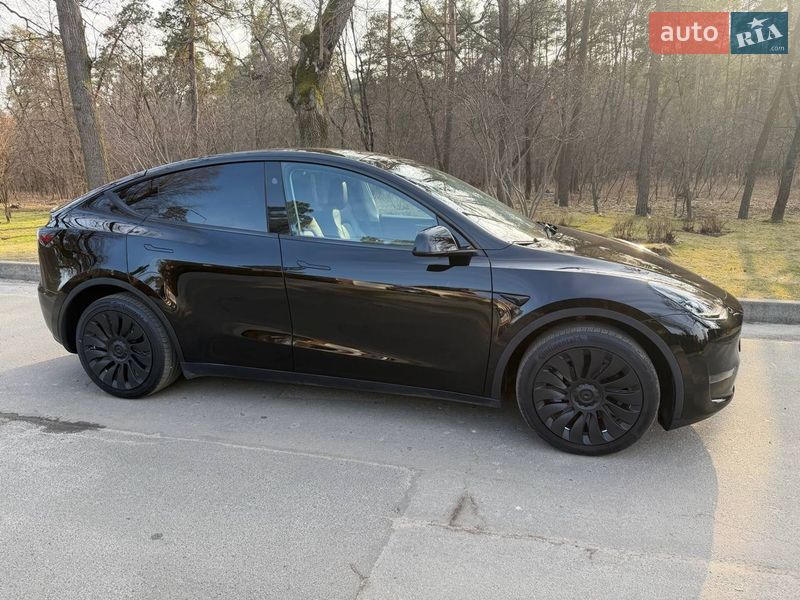 Внедорожник / Кроссовер Tesla Model Y 2023 в Киеве фото 6 Внедорожник / Кроссовер Tesla Model Y 2023 в Киеве