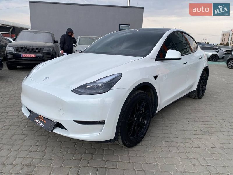 Позашляховик / Кросовер Tesla Model Y 2023 в Львові фото 3 Позашляховик / Кросовер Tesla Model Y 2023 в Львові