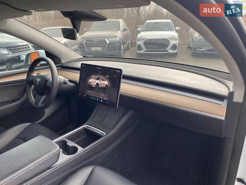 Позашляховик / Кросовер Tesla Model Y 2023 в Львові фото 9 Позашляховик / Кросовер Tesla Model Y 2023 в Львові