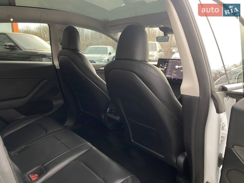 Позашляховик / Кросовер Tesla Model Y 2023 в Львові фото 20 Позашляховик / Кросовер Tesla Model Y 2023 в Львові