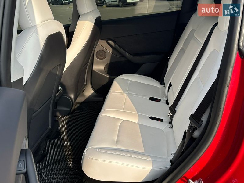 Внедорожник / Кроссовер Tesla Model Y 2023 в Житомире