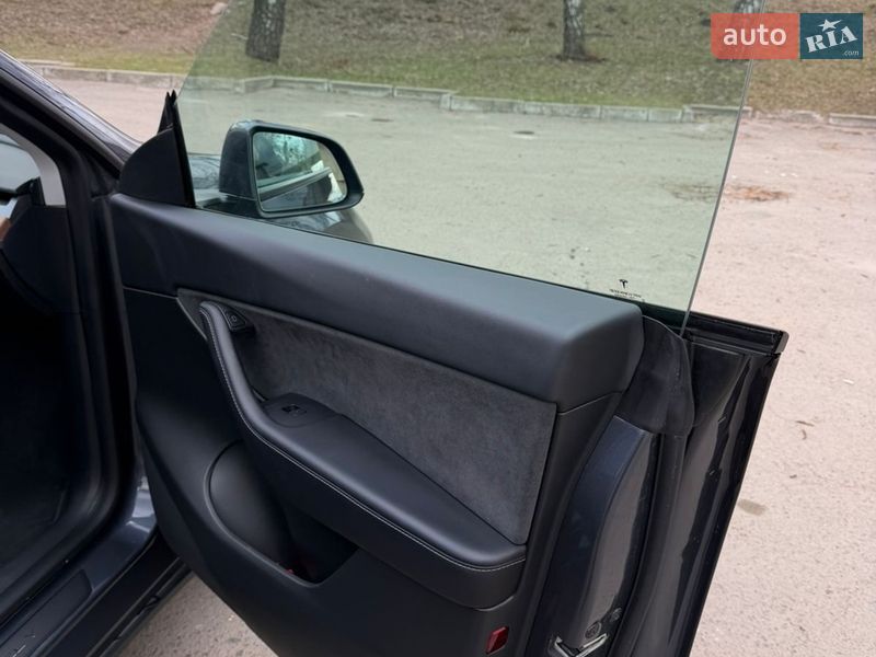 Внедорожник / Кроссовер Tesla Model Y 2021 в Золочеве фото 13 Внедорожник / Кроссовер Tesla Model Y 2021 в Золочеве