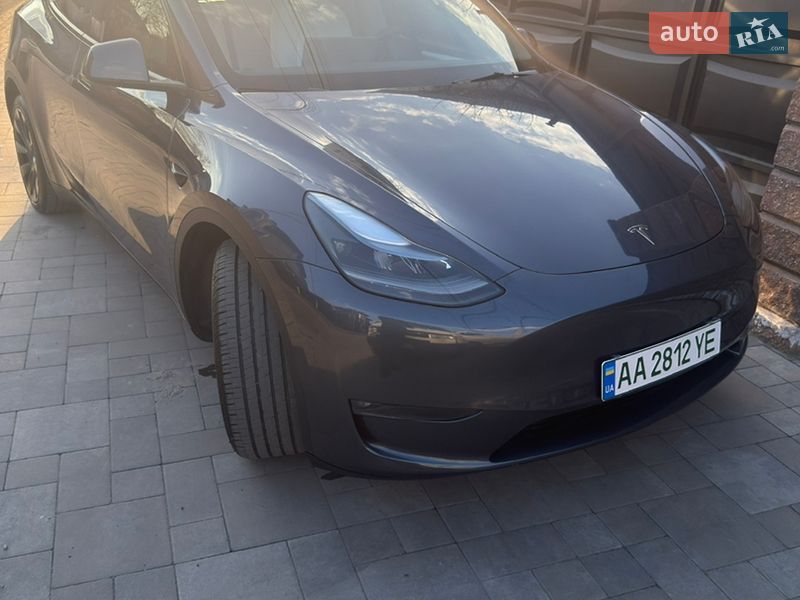 Позашляховик / Кросовер Tesla Model Y 2023 в Києві фото 2 Позашляховик / Кросовер Tesla Model Y 2023 в Києві