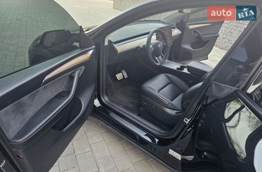 Внедорожник / Кроссовер Tesla Model Y 2023 в Киеве