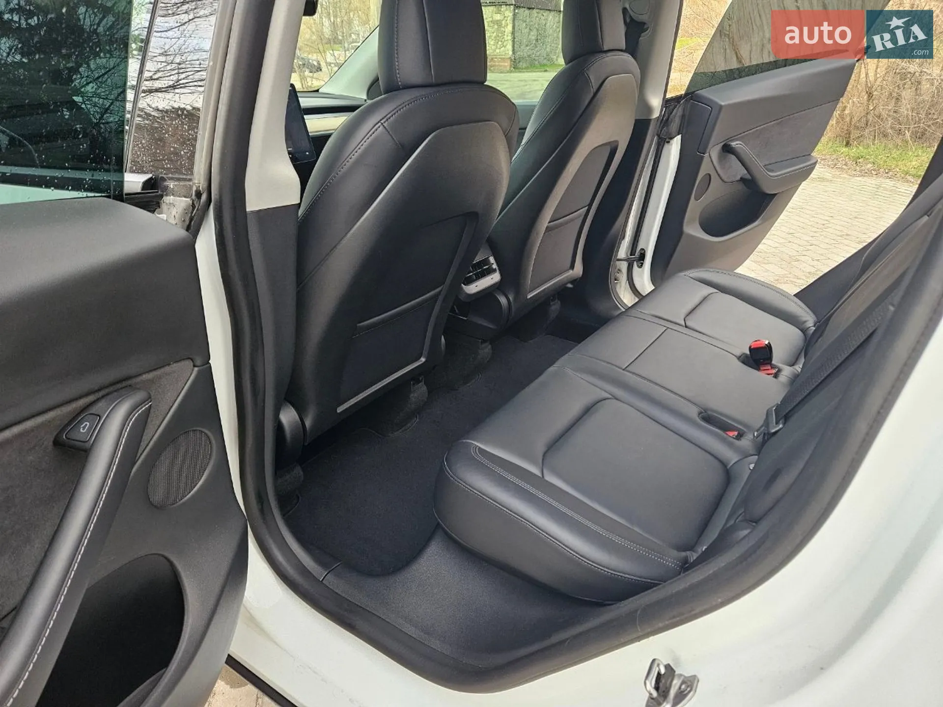 2022 Tesla Model Y - мініатюра 2