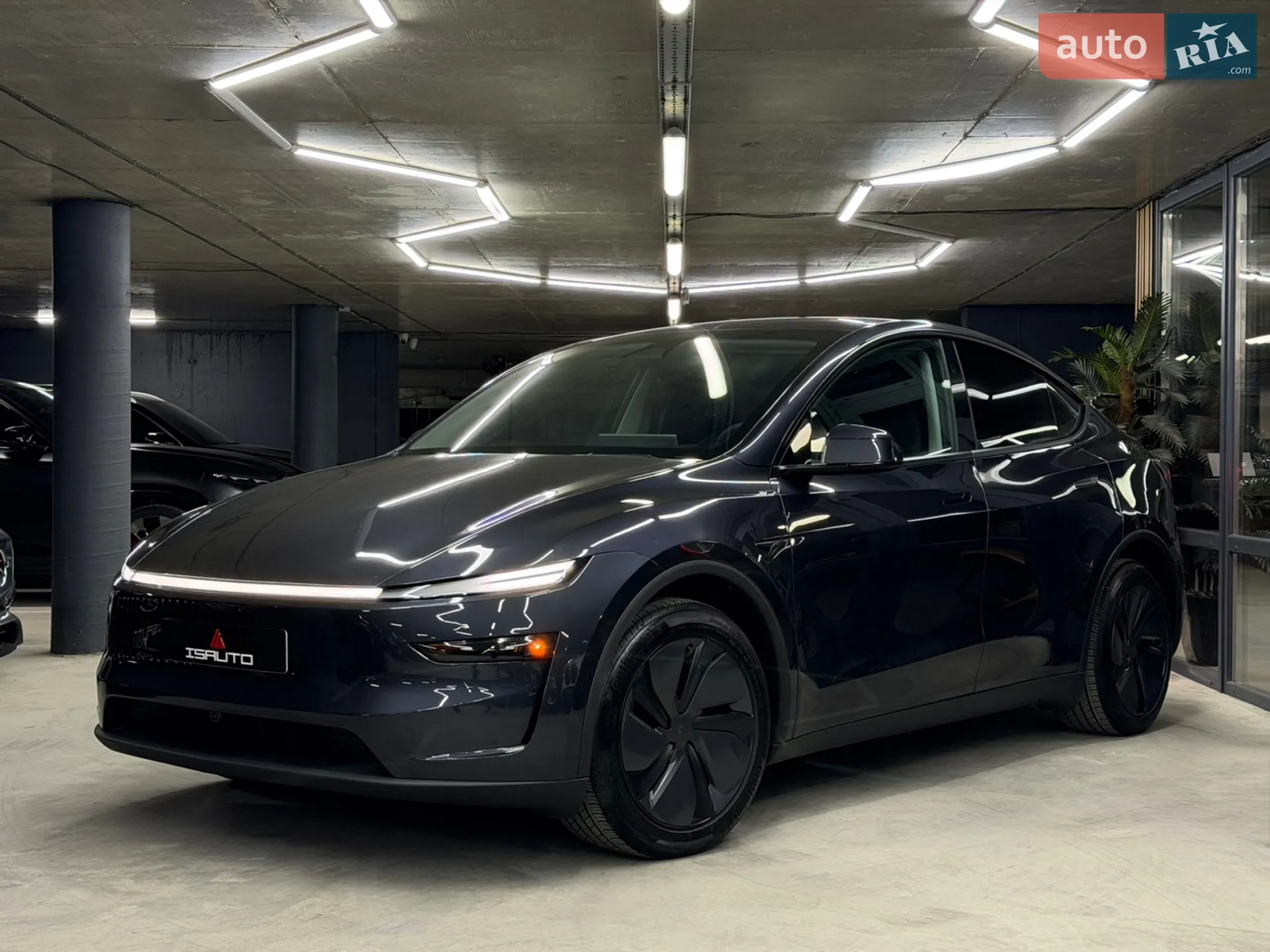 2025 Tesla Model Y - мініатюра 7