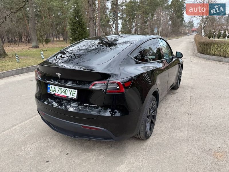 Позашляховик / Кросовер Tesla Model Y 2024 в Києві фото 15 Позашляховик / Кросовер Tesla Model Y 2024 в Києві