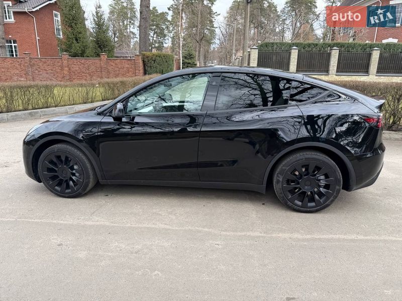 Позашляховик / Кросовер Tesla Model Y 2024 в Києві фото 22 Позашляховик / Кросовер Tesla Model Y 2024 в Києві