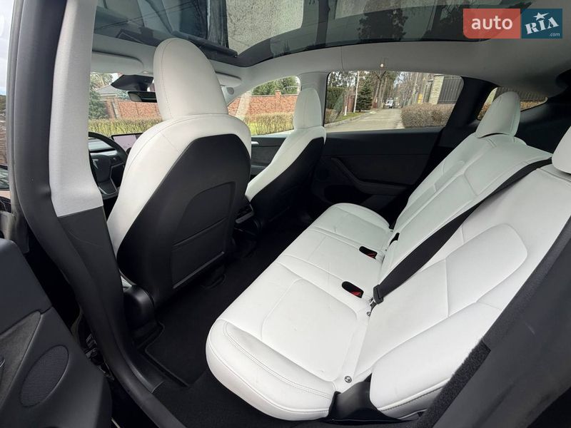 Позашляховик / Кросовер Tesla Model Y 2024 в Києві фото 40 Позашляховик / Кросовер Tesla Model Y 2024 в Києві