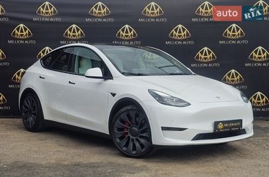 Внедорожник / Кроссовер Tesla Model Y 2021 в Киеве