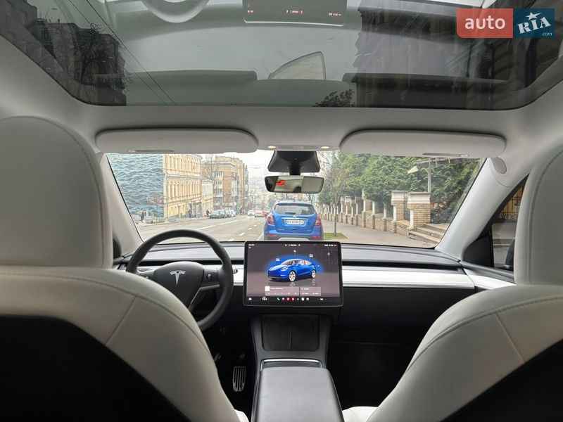 Внедорожник / Кроссовер Tesla Model Y 2023 в Киеве