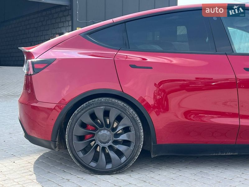 Внедорожник / Кроссовер Tesla Model Y 2022 в Львове