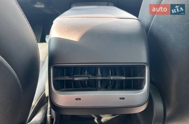 Внедорожник / Кроссовер Tesla Model Y 2022 в Львове