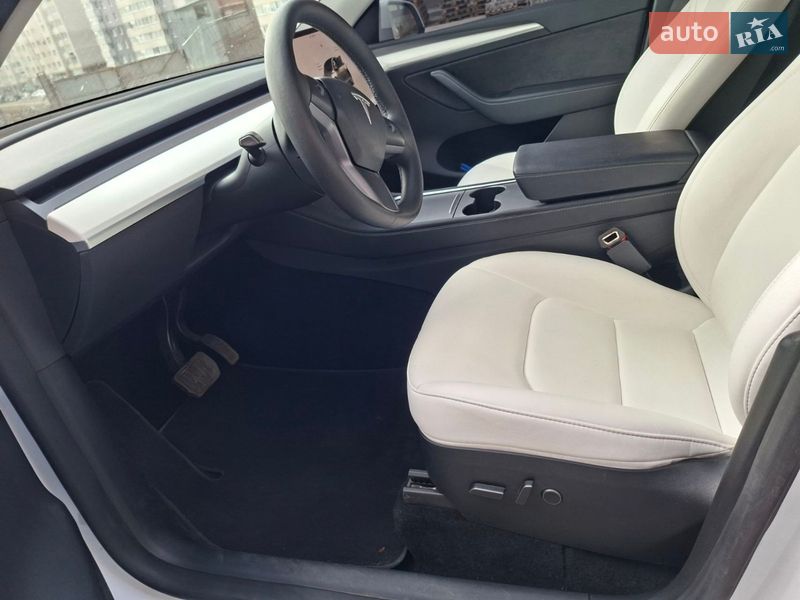 Позашляховик / Кросовер Tesla Model Y 2023 в Хмельницькому