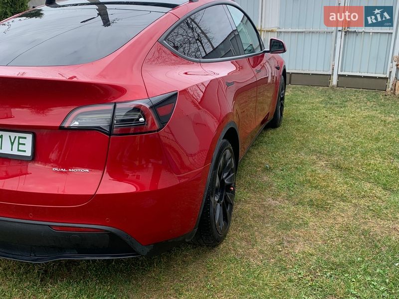 Позашляховик / Кросовер Tesla Model Y 2021 в Києві