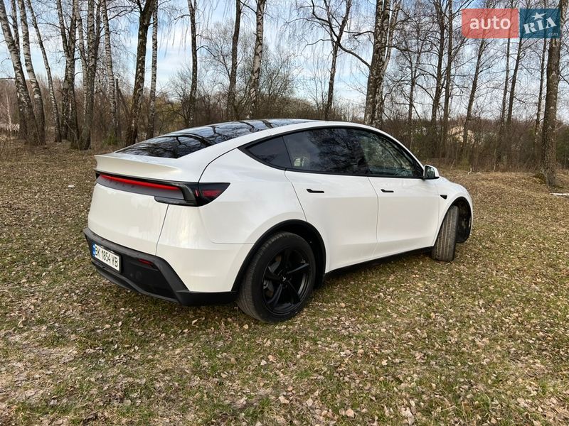 Позашляховик / Кросовер Tesla Model Y 2025 в Радивиліві фото 6 Позашляховик / Кросовер Tesla Model Y 2025 в Радивиліві
