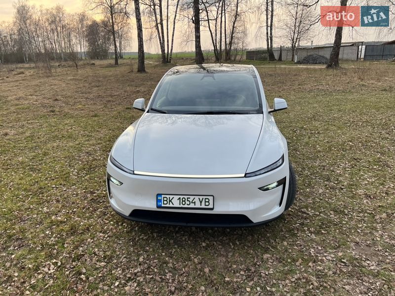 Позашляховик / Кросовер Tesla Model Y 2025 в Радивиліві фото 9 Позашляховик / Кросовер Tesla Model Y 2025 в Радивиліві